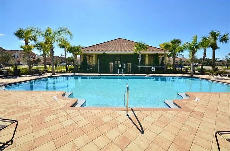 4 bed, 2.5 bath, 2313 sqft, $3,000 — Photo 2