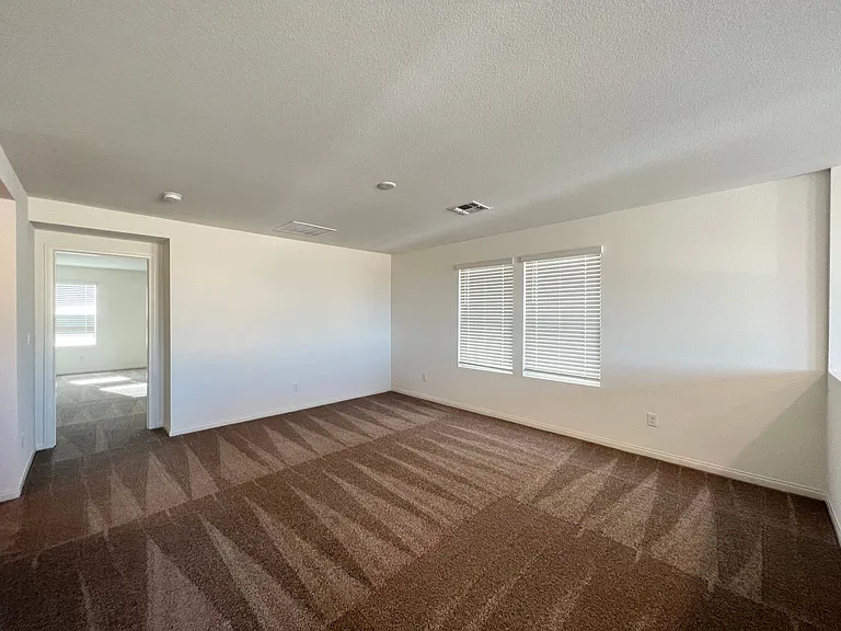 7569 W Mistral Ave — Photo 9