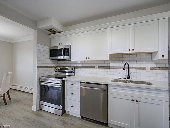 3rd image of 640 West St #909