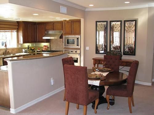 5th image of 6203 Variel Ave Unit 216