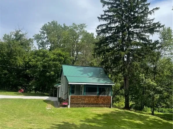 953 Lawrence Ave, East Aurora, NY 14052