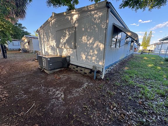 4th image of 9109 Rawlins Ave