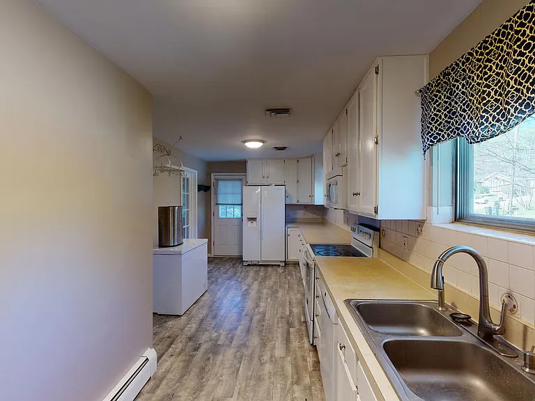5424 Old Temple Hill Rd — Photo 4