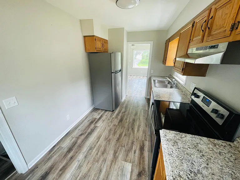 4327 Harvest Ln — Photo 7