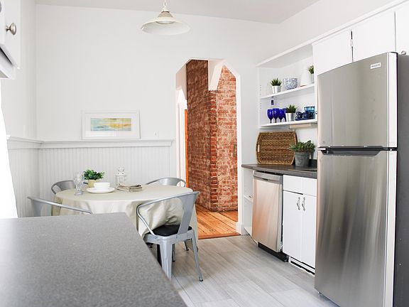 3rd image of 33 Elysian Ave APT 1