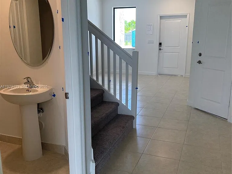 20564 NE 5th Pl — Photo 11