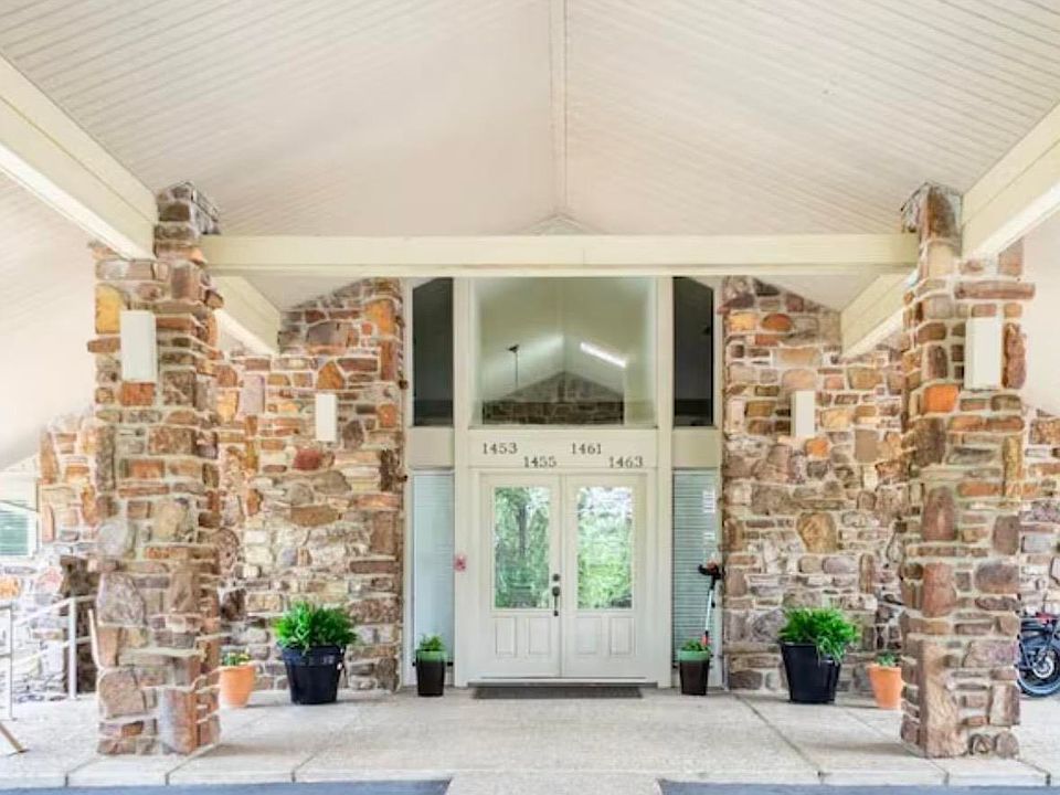 1st image of 1453 Lodge Mountain Dr #7