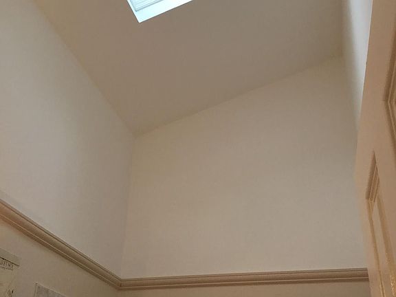 4th image of 183 Sandalwood Dr