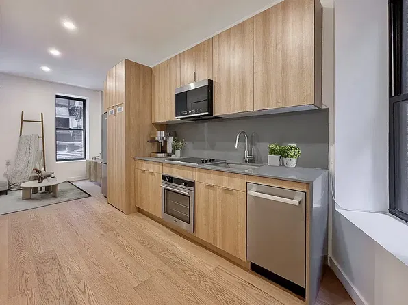 142 West 4th Street image 1 of 11
