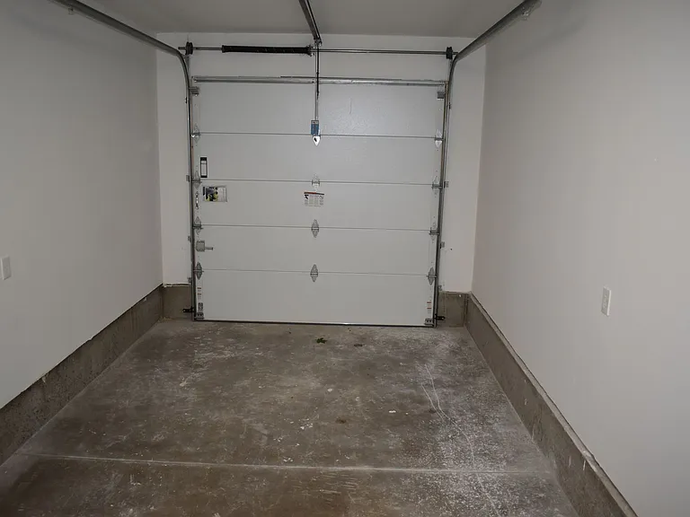 A St Townhomes — Photo 18