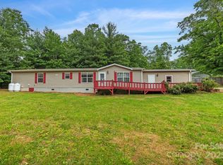255 Jackson Loop Rd, Flat Rock, NC 28731