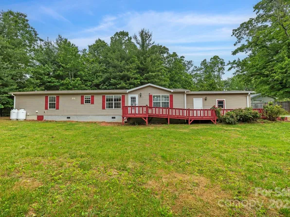 255 Jackson Loop Rd, Flat Rock, NC 28731