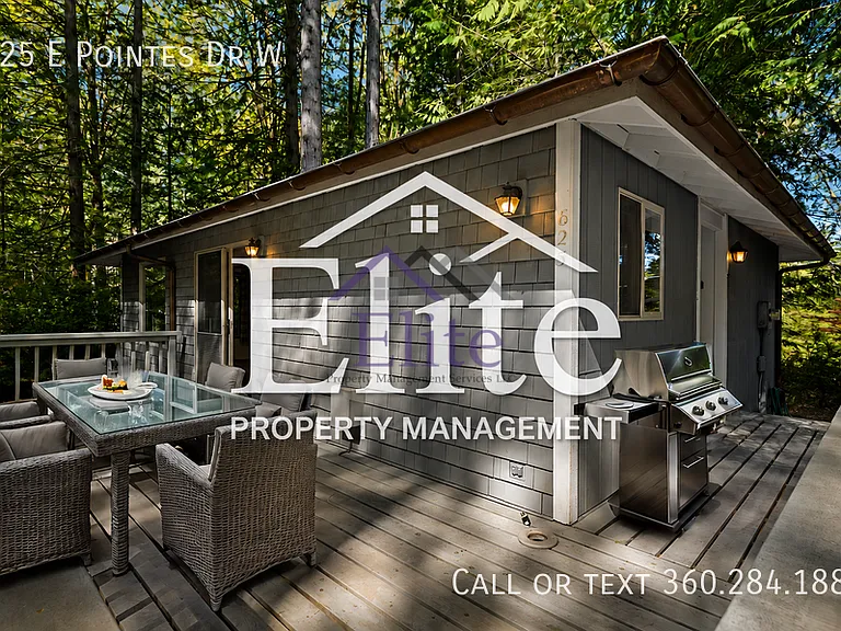 625 E Pointes Dr W — Photo 2