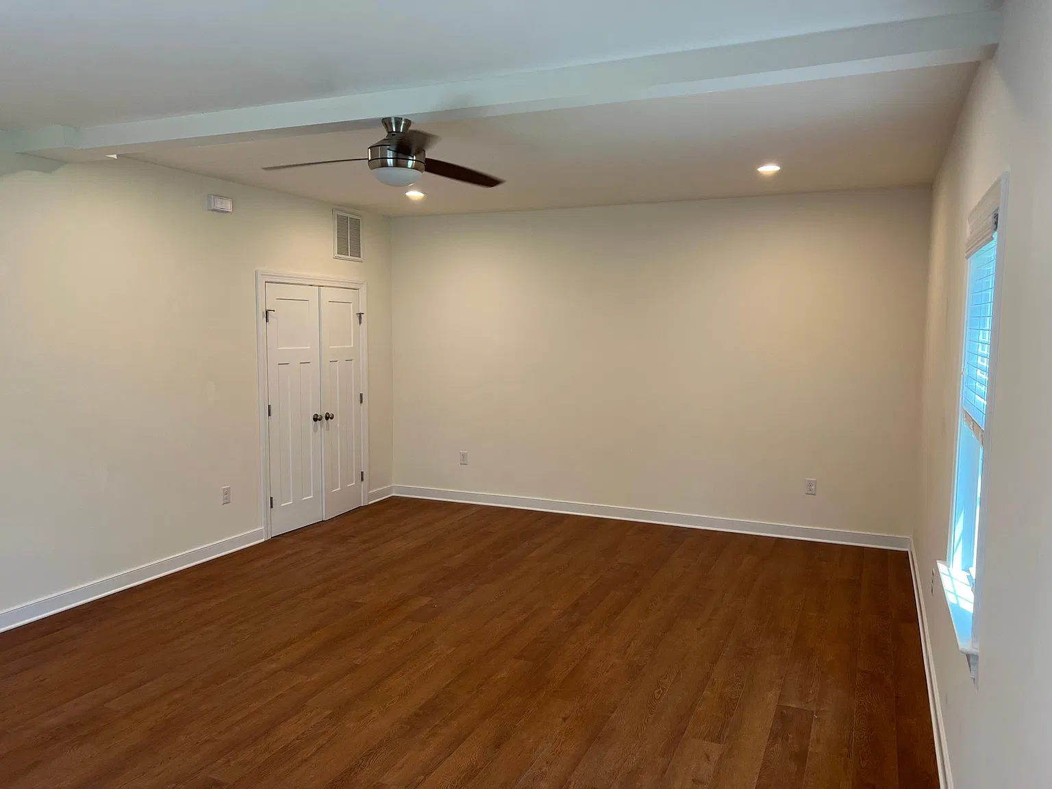 1 bed, 1700 sqft, $2,300 — Photo 4