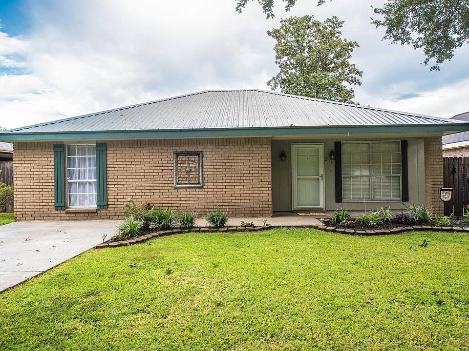 1st image of 213 Cheticamp Dr