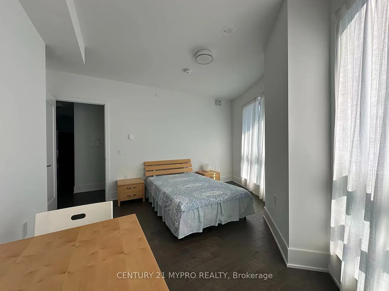 3 bed, $2,100 — Photo 4