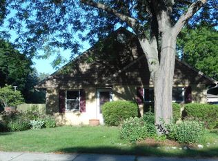 711 Bryant St, Mukwonago, WI 53149