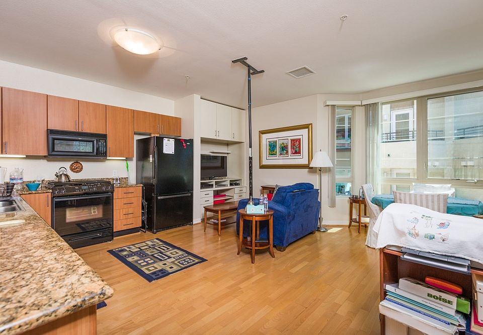 1st image of 1465 C St Unit 3411