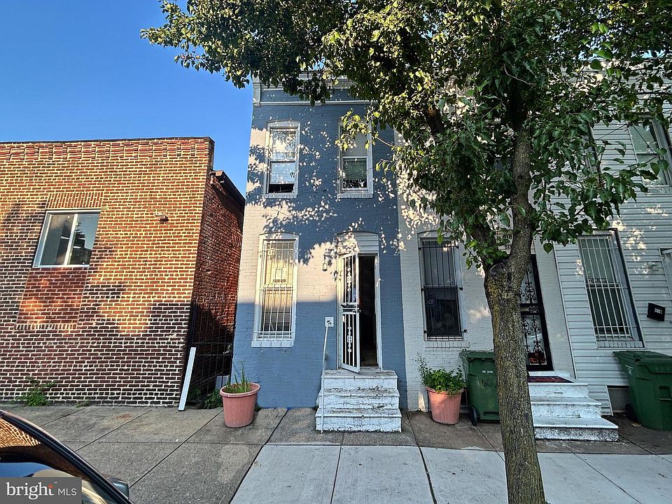 1st image of 604 N Montford Ave