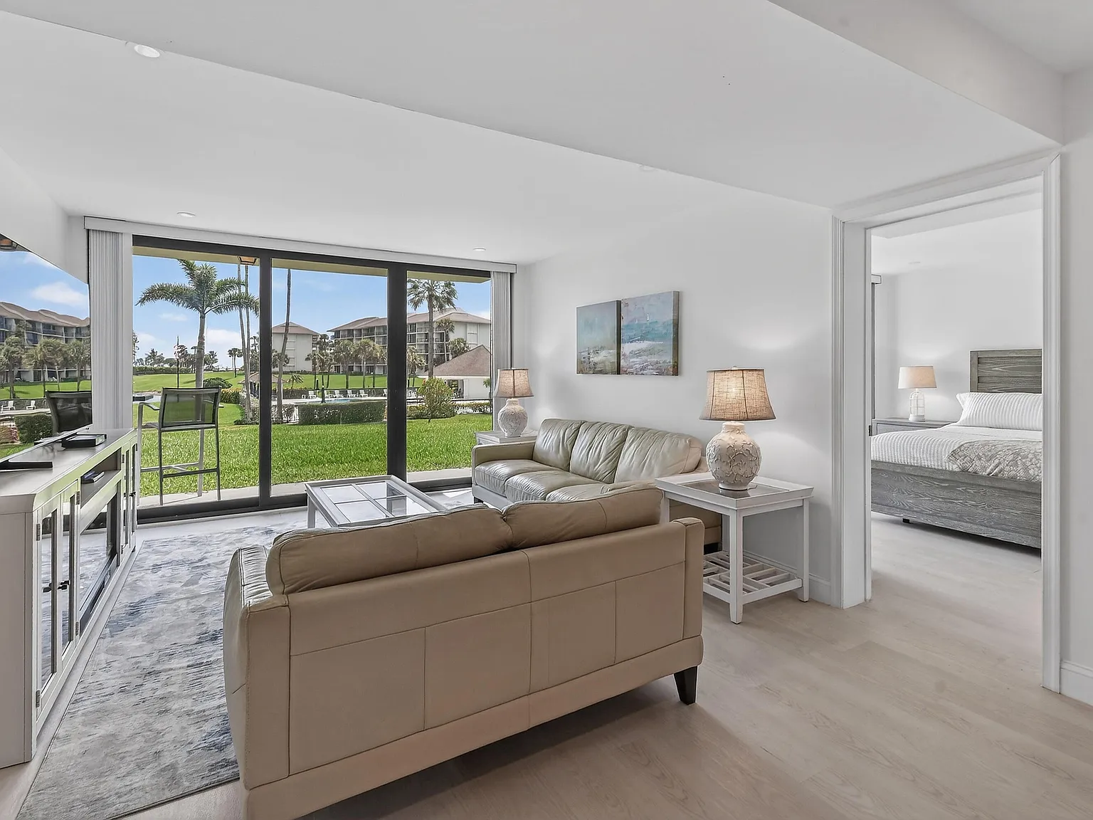 2 bed, 2.0 bath, 1332 sqft, $8,500 — Photo 3