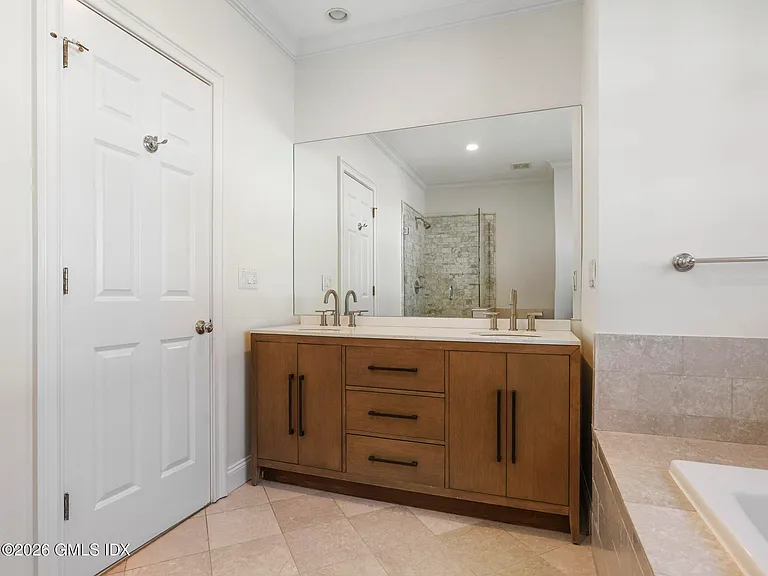 147 Holly Hill Ln #2 — Photo 16