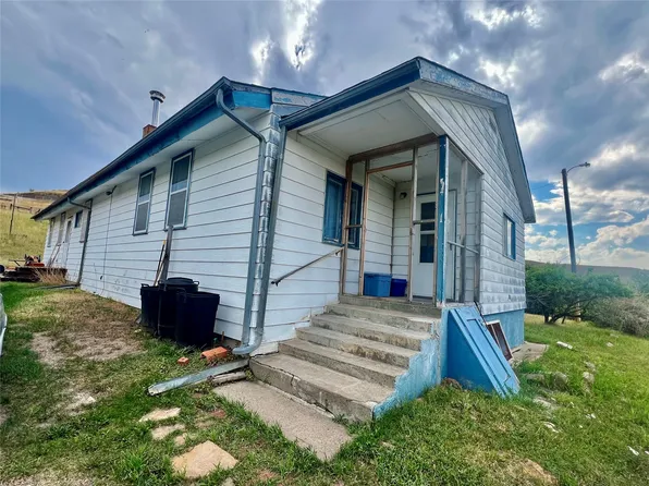 20 Leeds Ave, Stockett, MT 59480