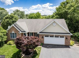 2032 Sherryl Ave, Eldersburg, MD 21784