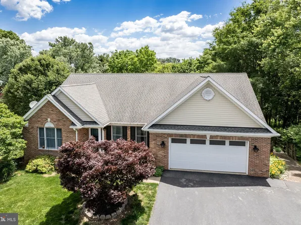 2032 Sherryl Ave, Eldersburg, MD 21784