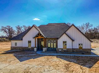 707 Winkler Ct, Springtown, TX 76088
