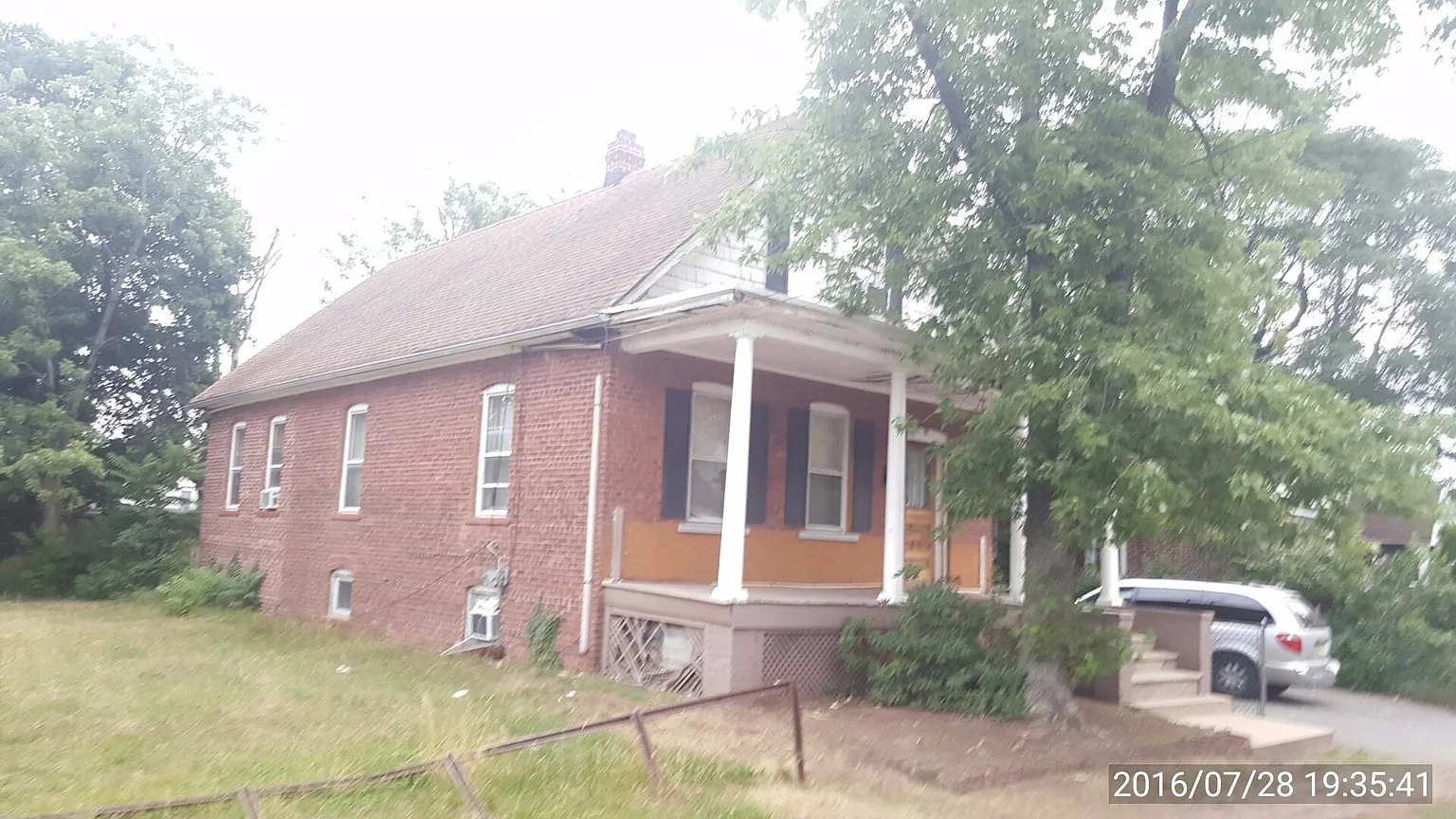 15 Ambrose St photo 1