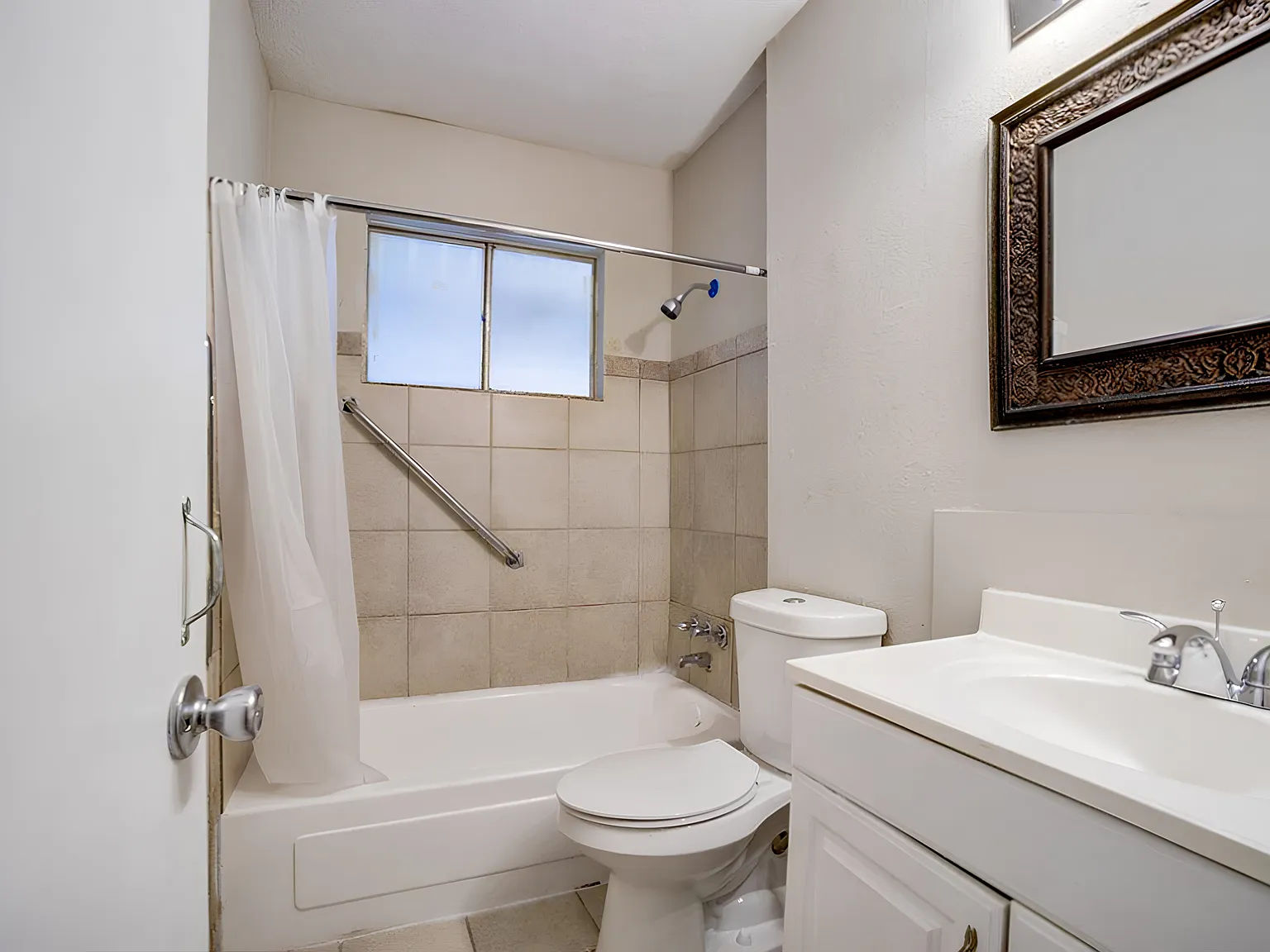 4 bed, 2.5 bath, 1701 sqft, $633 — Photo 4