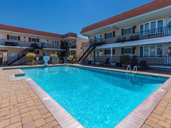 208 E 25th Ave #102, North Wildwood, NJ 08260