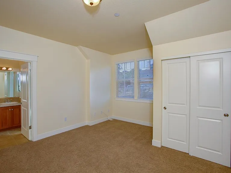 5 Dorenfeld Ct — Photo 11