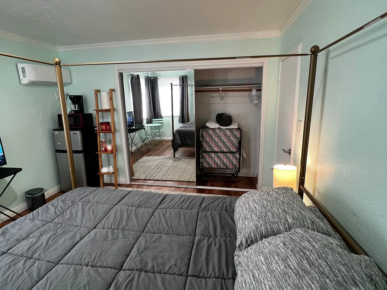 2 bed, 800 sqft, $2,650 — Photo 4