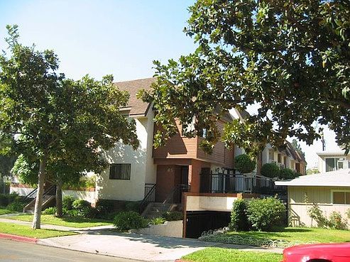 1st image of 605 N Geneva St #3