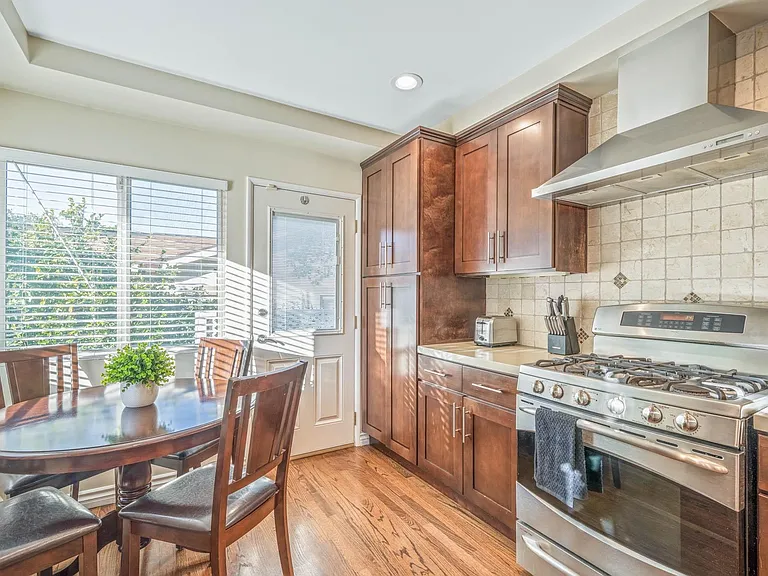 5659 Corbin Ave — Photo 31