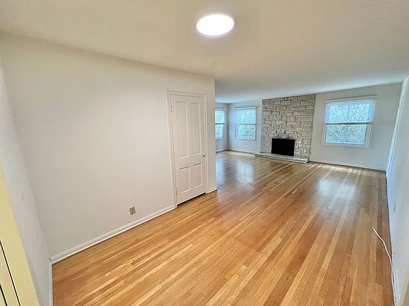 5th image of 3637 E Ocean Blvd APT 3