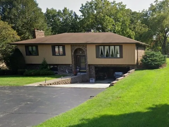 3411 E Crystal Lake Ave, Crystal Lake, IL 60014