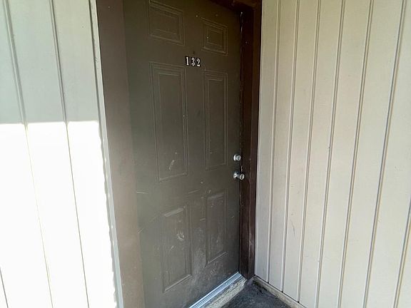 2nd image of 132 Simpson St #A