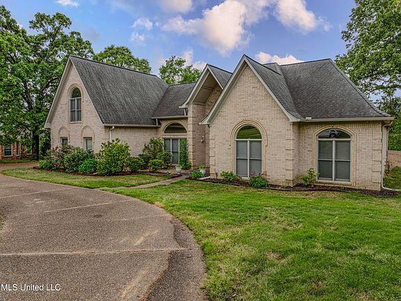 2nd image of 8125 Rosemont Dr