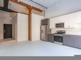 213 N Racine Ave #204, Chicago, IL 60607