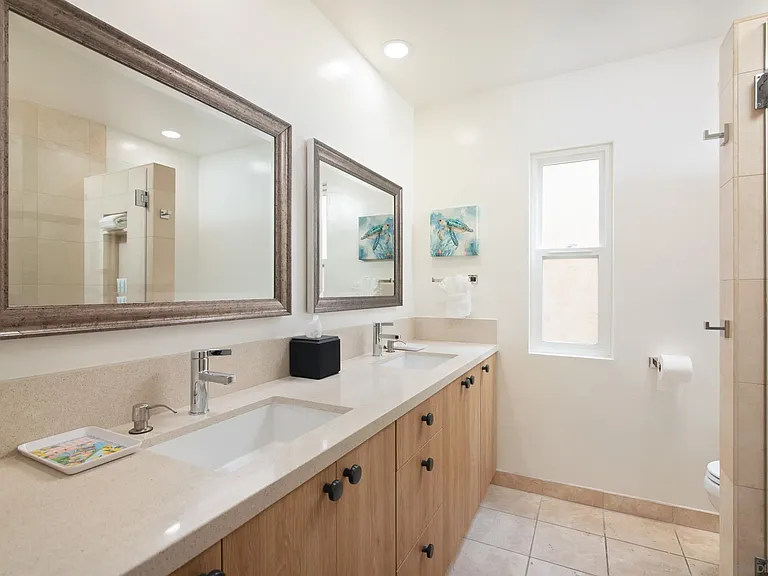 2452 Azure Coast Dr — Photo 35