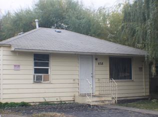 628 E 3rd St, Grandview, WA 98930