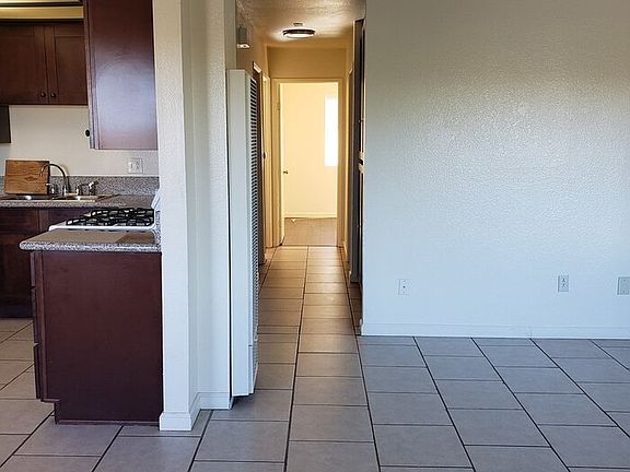 4th image of 5315 Santa Margarita St APT 1