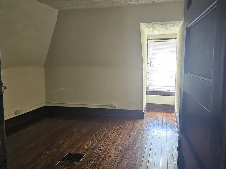 111 N 13th St — Photo 13