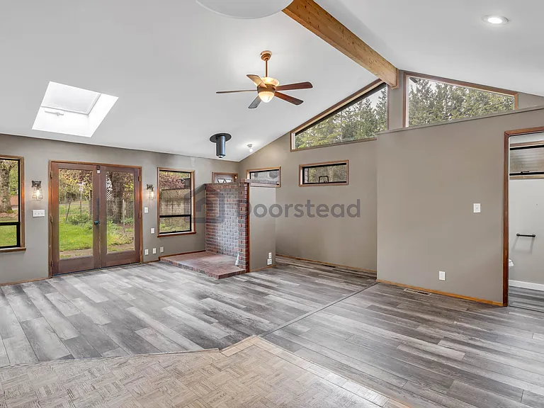 21805 SE 4th St — Photo 17