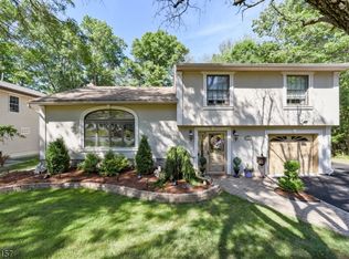 55 Hilltop Dr, Cedar Grove, NJ 07009