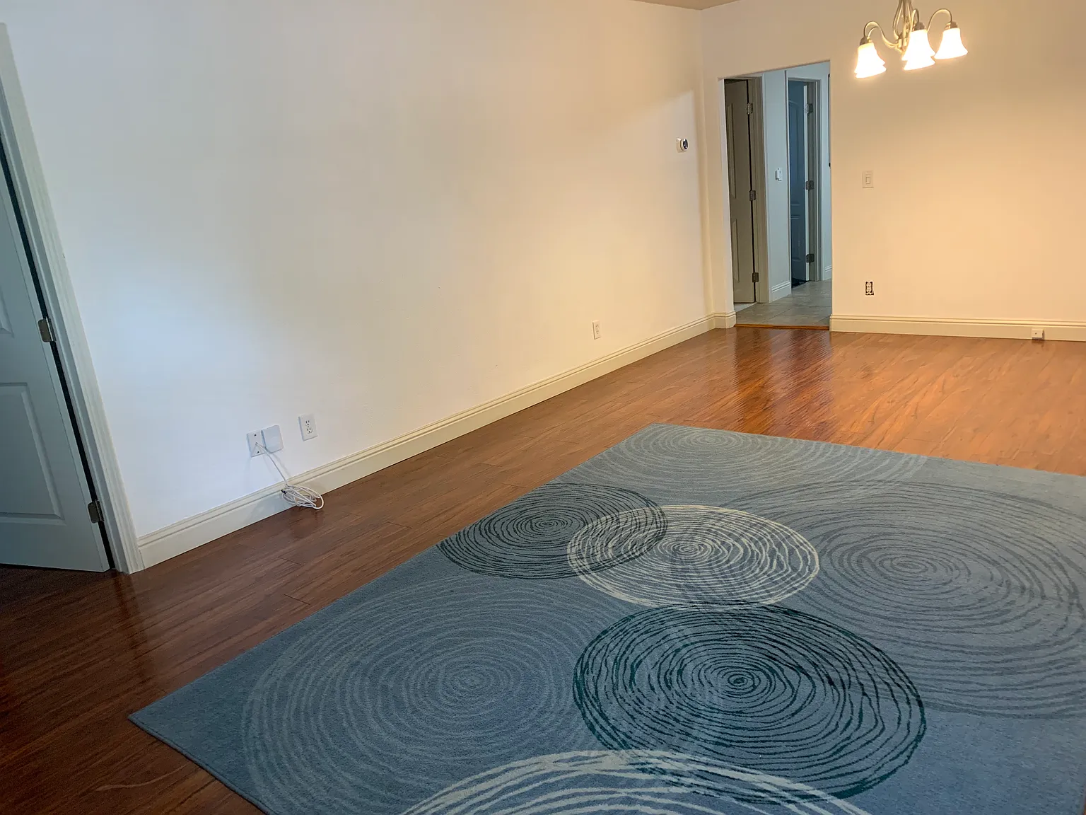 2 bed, 945 sqft, $2,300 — Photo 2
