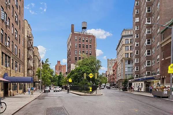 Rented by Keller Williams NYC | media 24