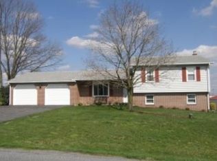 3083 Homestead Rd, Mount Joy, PA 17552